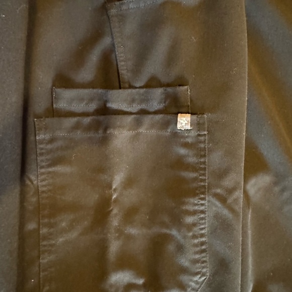 Figs Women’s Black Cargo Scrub Pants Sz S/P - Picture 3 of 3